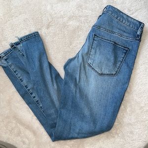 Universal Thread Jeans
